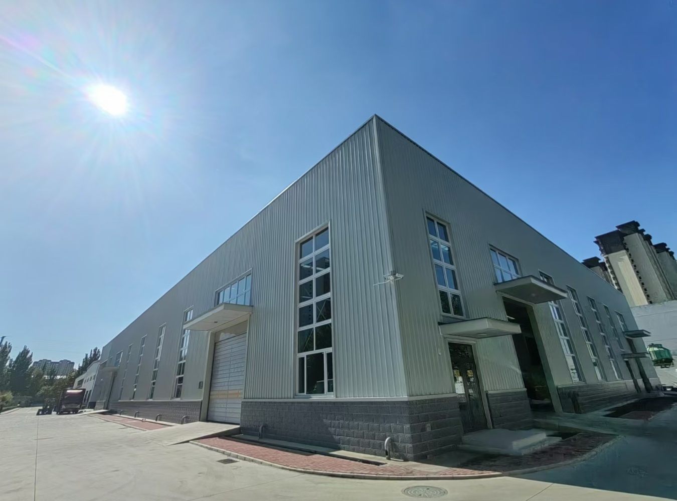 1729491951717296_b.jpg b.jpg